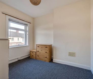 28 Sunnyside Drive, Belfast, BT7 3DX - Photo 6