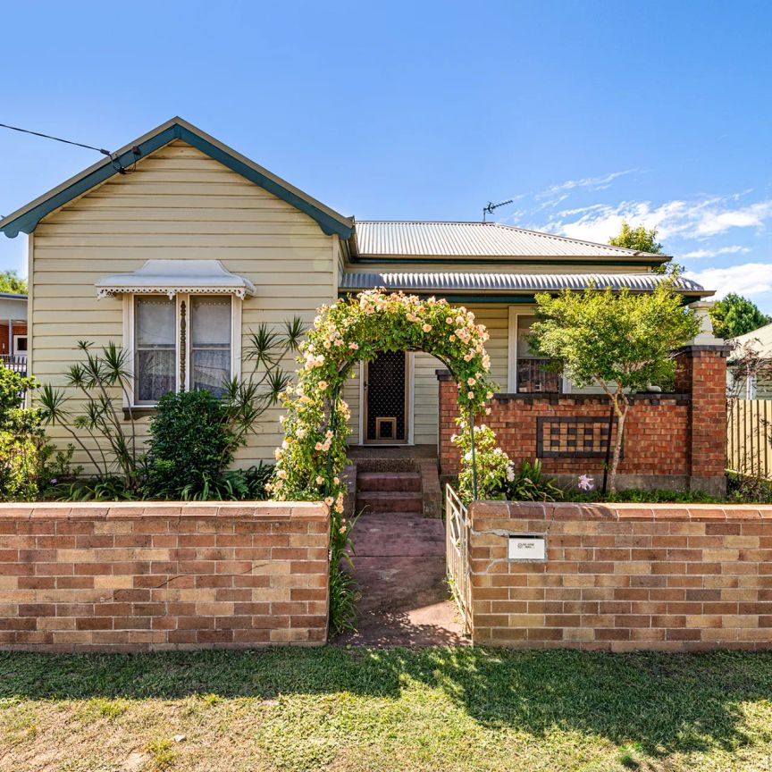 11 Dudley Street, - Photo 1