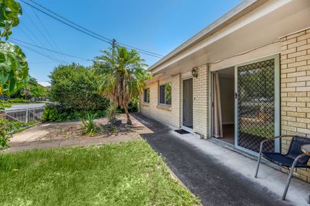 1/19 Bruce Avenue, Paradise Point QLD 4216 - Photo 4