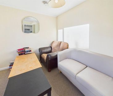 4 bedroom terraced house to rent - Photo 1