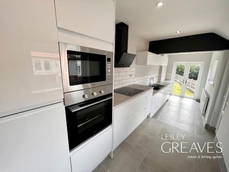 2 bedroom semi-detached house to rent - Photo 2