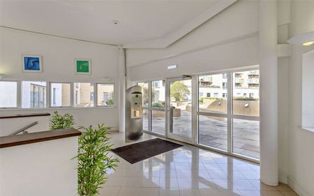 High specification one-bedroom apartment located within easy walking distance of the train station - Photo 3