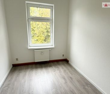 3-Raum-Wohnung mit Balkon und Einbauküche in ruhiger Ortslage von A... - Photo 2