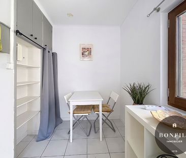 A LOUER AVIGNON INTRA MUROS (84000) : charmant studio meublé - plac... - Photo 4