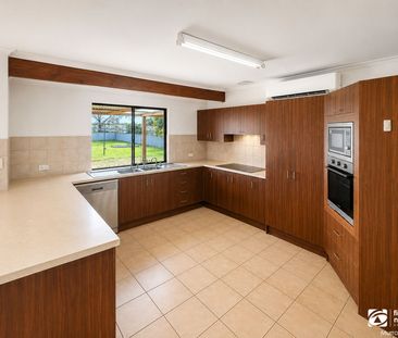 Spacious Family Home with Room to Move - Photo 4
