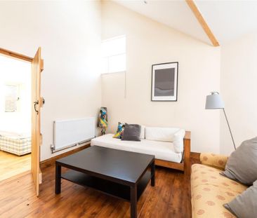 2 bedroom barn conversion to rent - Photo 3