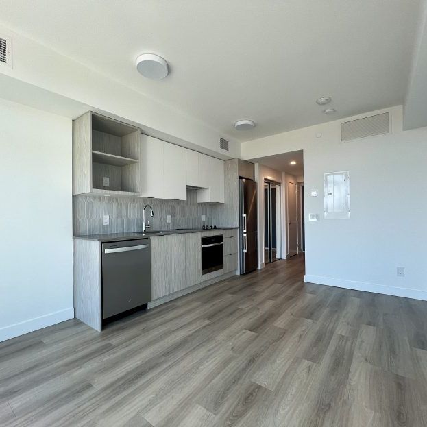 Studio Suite at Bertram: 1/2 month free rent - Photo 1