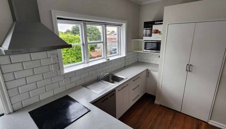 Character Home - Photo 4