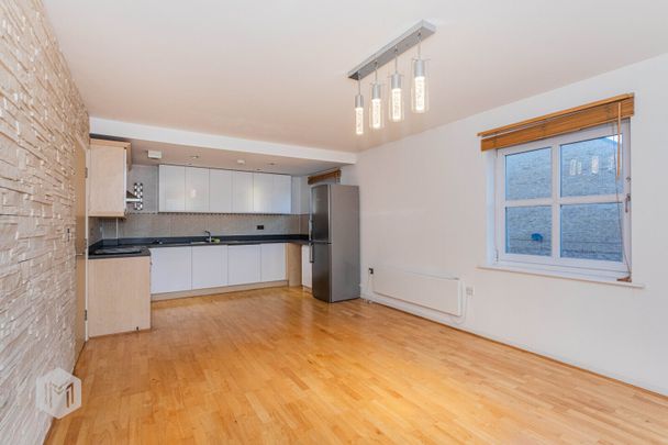 Thorncroft Avenue - Photo 1