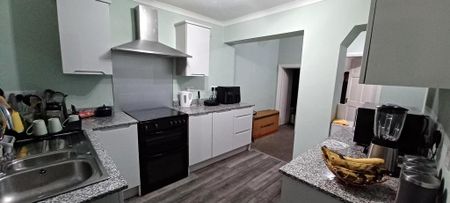 2 bedroom terraced house to rent - Photo 5