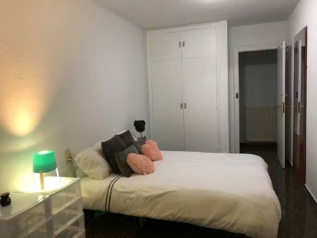 Calle Doctor Moliner, Valencia, Valencian Community 46010 - Photo 3