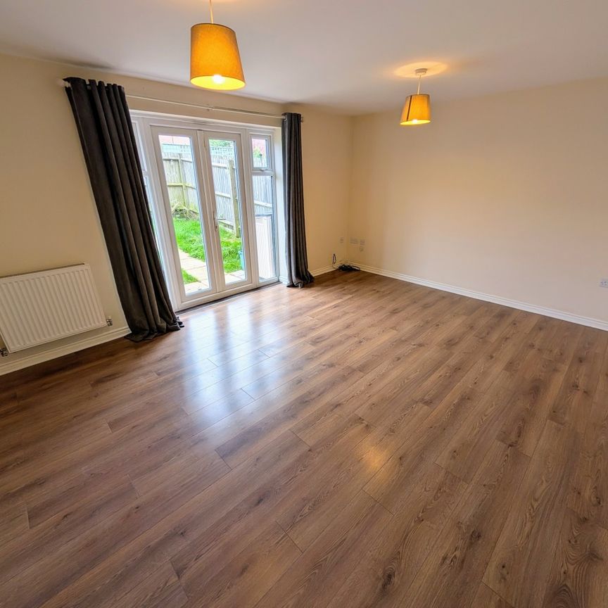 A 3 Bedroom Terraced - Photo 1