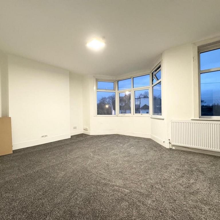 3 bedroom apartment to rent - Photo 1