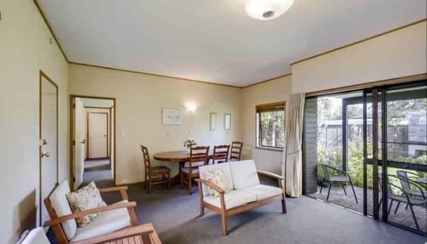 Quiet, Light Retreat in a Beautiful Garden setting - Photo 1