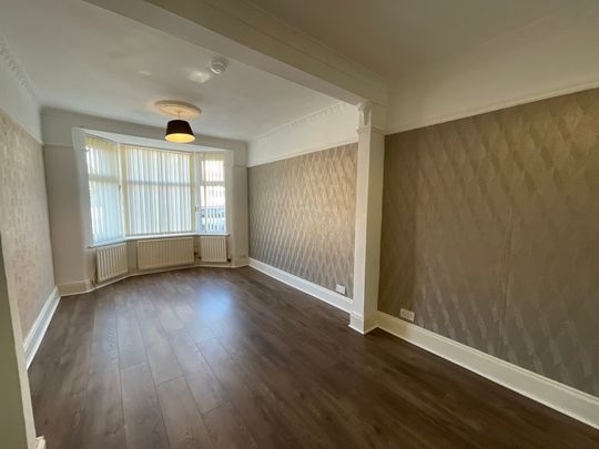 15 Hesketh Road, Belfast, BT14 7JU - Photo 1