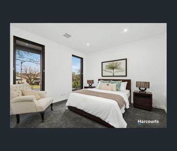 RESORT-STYLE LUXURY IN THE PRESTIGIOUS BALWYN HIGH SCHOOL ZONE - Photo 5