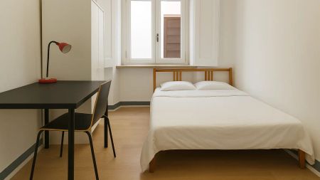 Room in a shared 6-bedroom apartment for rent in Lisbon, all bills included - Foto 3