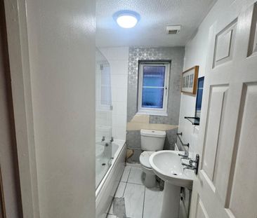 3 Bed Semi-detached house To Rent - Photo 6