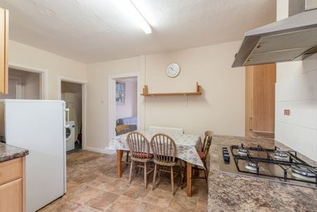 Evelyn Crescent , Burton Stone Lane - P10794 - Photo 3