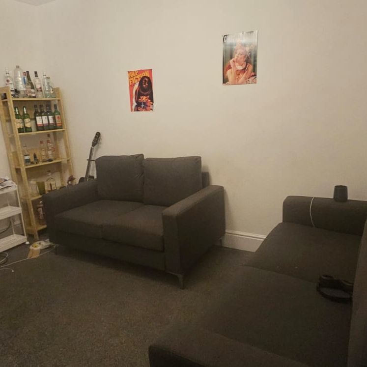 4 Bed - 26 Welton Place, Hyde Park, Leeds - LS6 1EW - Student - Photo 1