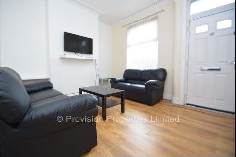 4 Bedroom Student Houses Hyde Park Leeds - Photo 1