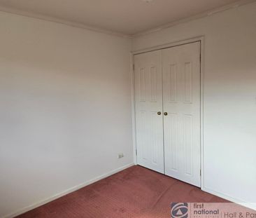 39 Evelyne Avenue, Cranbourne - Photo 4