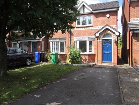 2 bedroom mews to rent - Photo 4