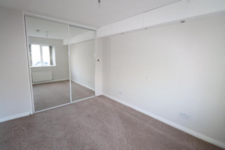 10 Bates Park, Greenisland, Carrickfergus, BT38 8LG - Photo 4