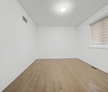 For Lease - 40 Marbrook Street, Richmond Hill, Ontario - Photo 4