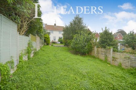 3 bedroom terraced house to rent - Photo 4