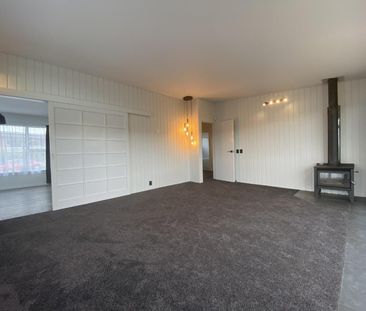 Modern family living - Photo 2