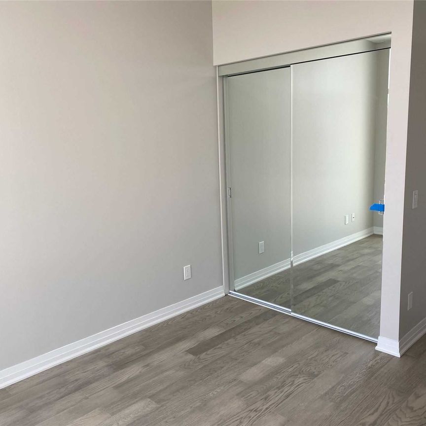 For Lease - 95 Dundas Street Unit# 112, Oakville, Ontario - Photo 1