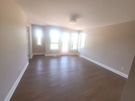 For Lease - 6593 Alexa Common, Niagara Falls, Ontario - Photo 3