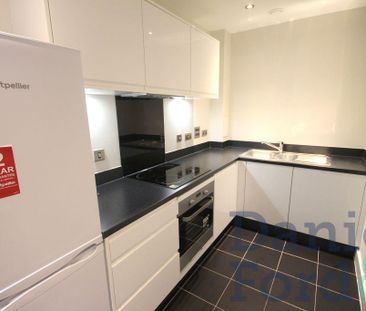 3 bedroom apartment to rent - Photo 6