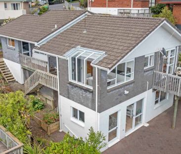 Three bedroom house in Botany Downs - Photo 4