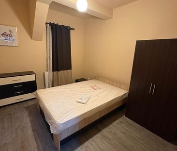living si 2 dormitoare sararie arcadia 70 mp mob si util 650 eur neg - Photo 6
