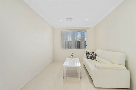 Ideal Family Home � Walk to Marayong Station - Photo 4