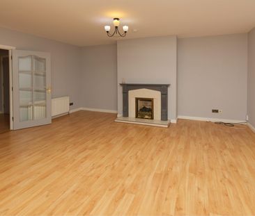 Ground floor flat to rent on - Photo 2