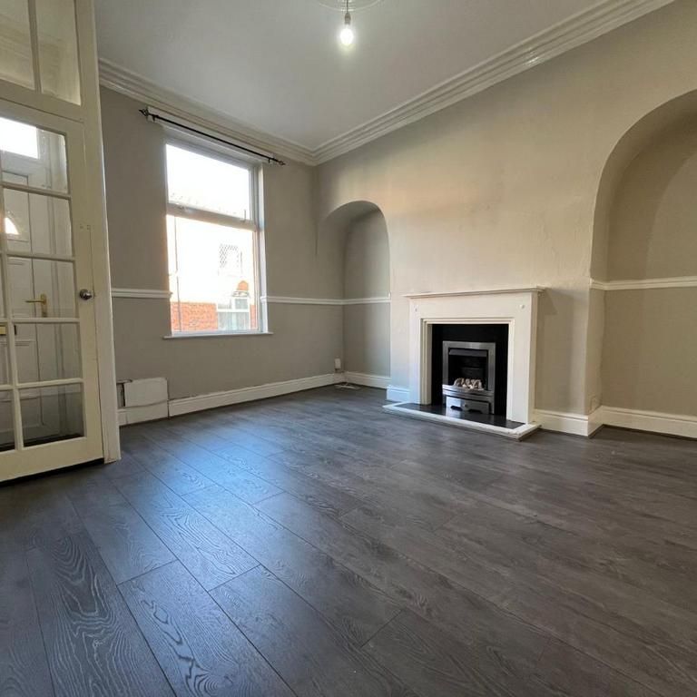 2 bedroom terraced house to rent - Photo 1