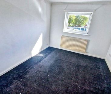 4 bed semi-detached house to rent in NE5 - Photo 3