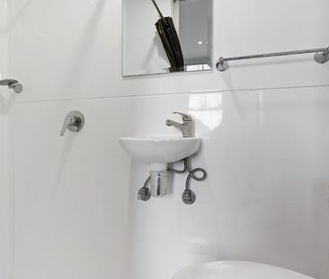 Chippendale - Photo 6