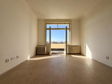 Pronájem bytu 1+1 34 m2 - Fotografie 3