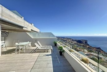 LUXURY APARTMENT with 3 bedrooms and panoramic sea views LONG TERM RENTAL