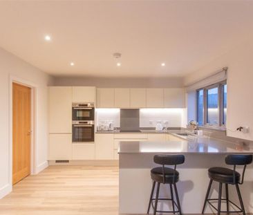 4 bedroom link detached house to rent - Photo 6