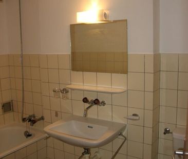 Proche du centre-ville, appartement de 1.5 pièces au rez-de-chaussée - Photo 3