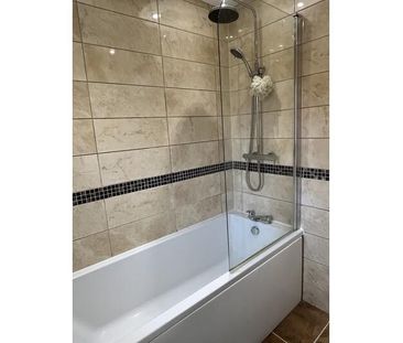 2 bedroom semi-detached house to rent - Photo 4