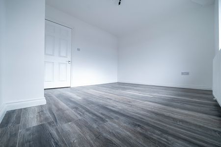 Room in a Shared House, Gittens Close, BR1 - Photo 3