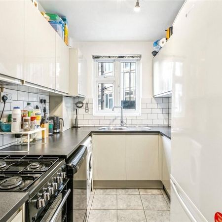 3 Bed Flat, Streatleigh Court, SW16 - Photo 3