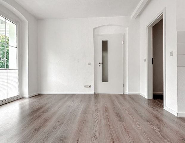 BEGEHRTE TRAUMLAGE | HELLE, GROßE WOHNUNG MIT BALKON - Photo 1