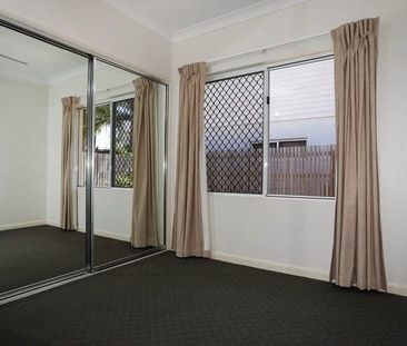MODERN LIVING! 3 BEDROOM 2 BATHROOM UNIT + SECURE COMPLEX + COMPLEX... - Photo 5